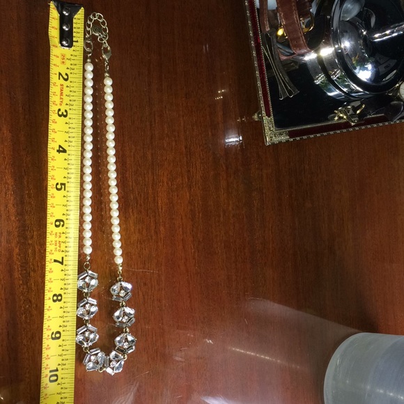 LOFT Pearl and rhinestone necklace - Picture 4 of 4